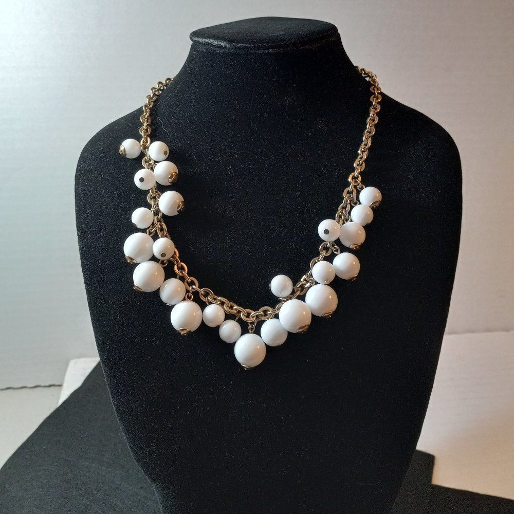 Vintage White And Gold Tone Chunky Necklace Cottagecore Granny Chic Grandmacore